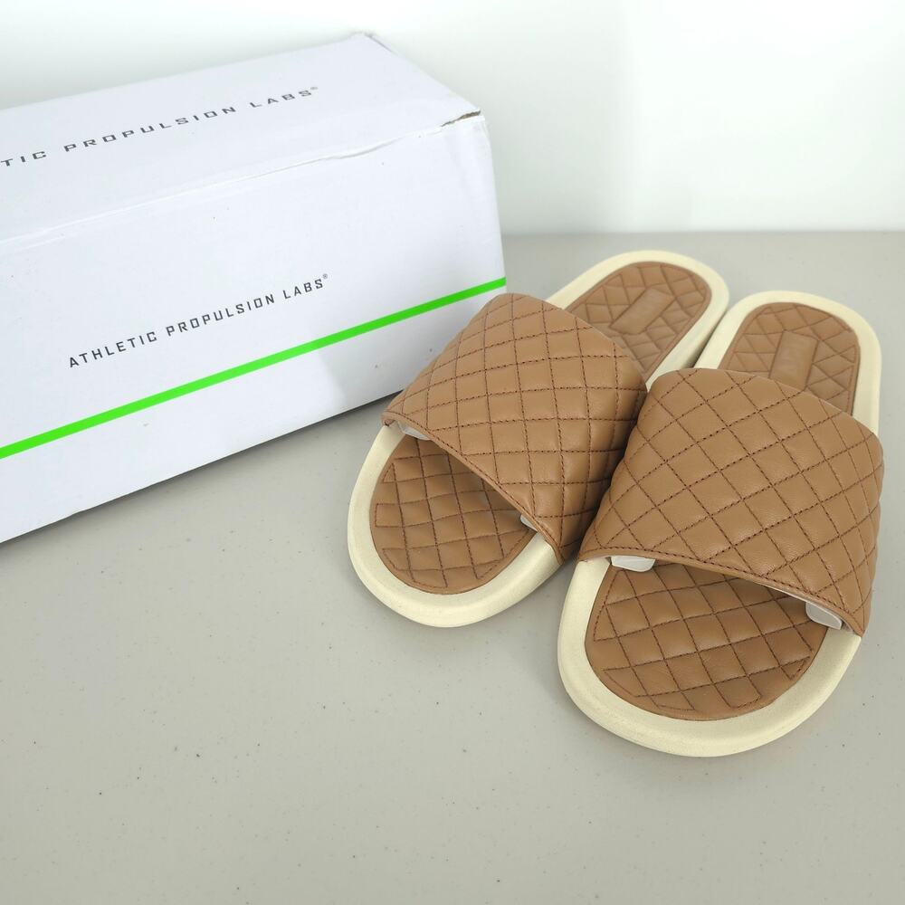 APL Lusso Slides in Caramel/Pristine Size 11 NWT